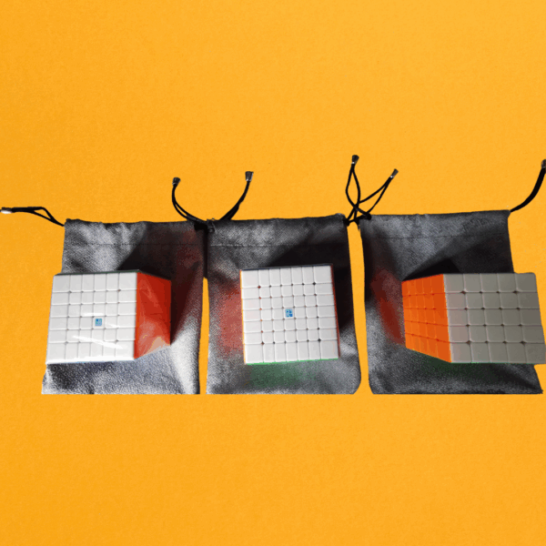 Funda Protectora para Cubos WCA – Acolchada y Compacta ¿Te gustaría que la descripción se enfoque en un diseño más premium o económico?