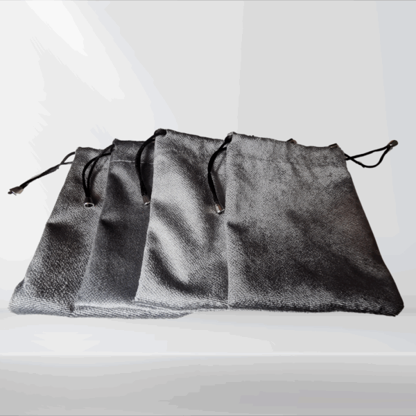 Funda Protectora para Cubos WCA – Acolchada y Compacta ¿Te gustaría que la descripción se enfoque en un diseño más premium o económico?